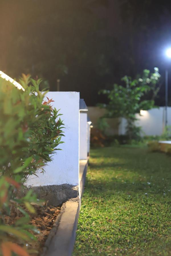 Seeheim Resorts Athirappilly Exterior foto